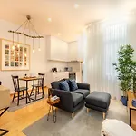 Charming 1-bedroom In 公寓