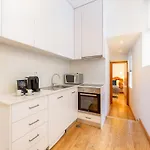Charming 1-bedroom In Porto
