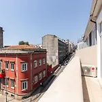 Apartment Charming 1-bedroom In *