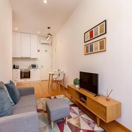 Charming 1-bedroom In Porto