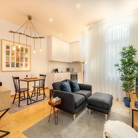 Charming 1-bedroom In شقة