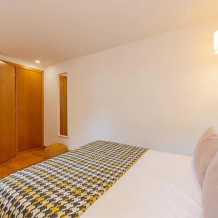 Charming 1-bedroom In * بورتو