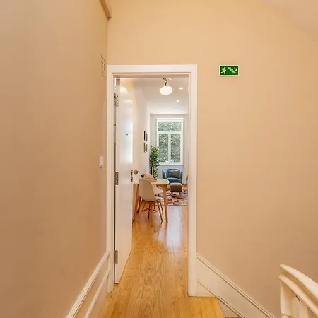 Charming 1-bedroom In * 波尔图