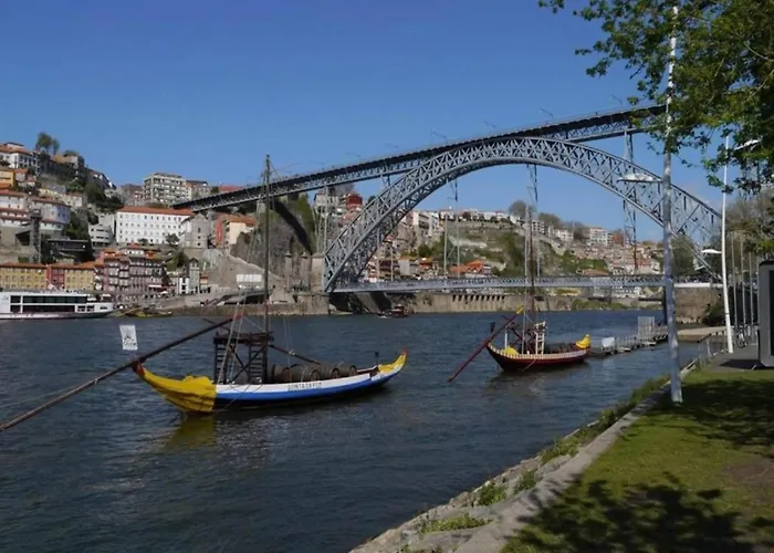 Charming 1-bedroom In Apartamento Porto