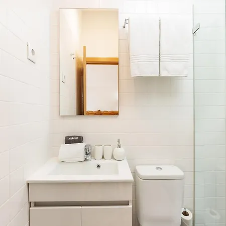 Apartment Charming 1-bedroom In *