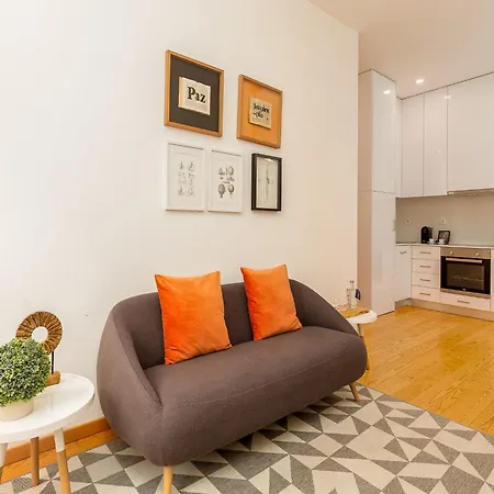 Charming 1-bedroom In Apartment