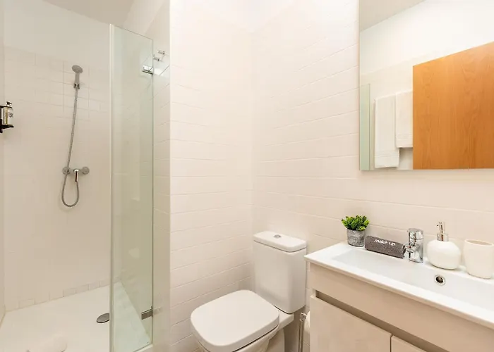 Charming 1-bedroom In Appartement *